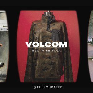 Volcom Camo Fleece / Mock Neck Sweatshirt / Camouflage shirt / Quarter Zip shirt